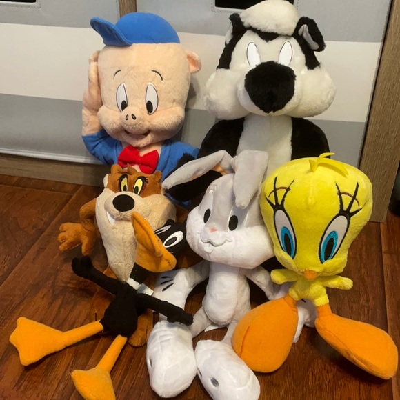 Warner Bros. Other - Looney Tunes plush lot
